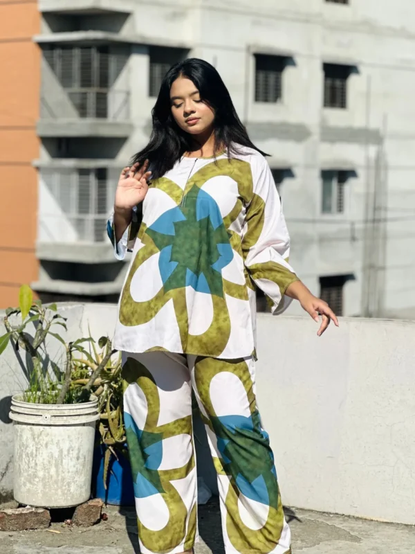 Elegant Printed Kurta Set - Image 5